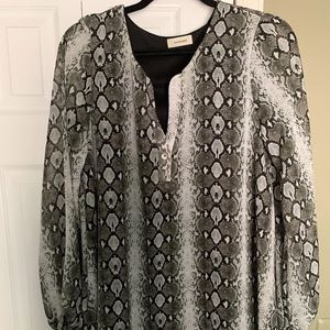 Snake skin pattern M/L tunic! EUC! Worn only once!